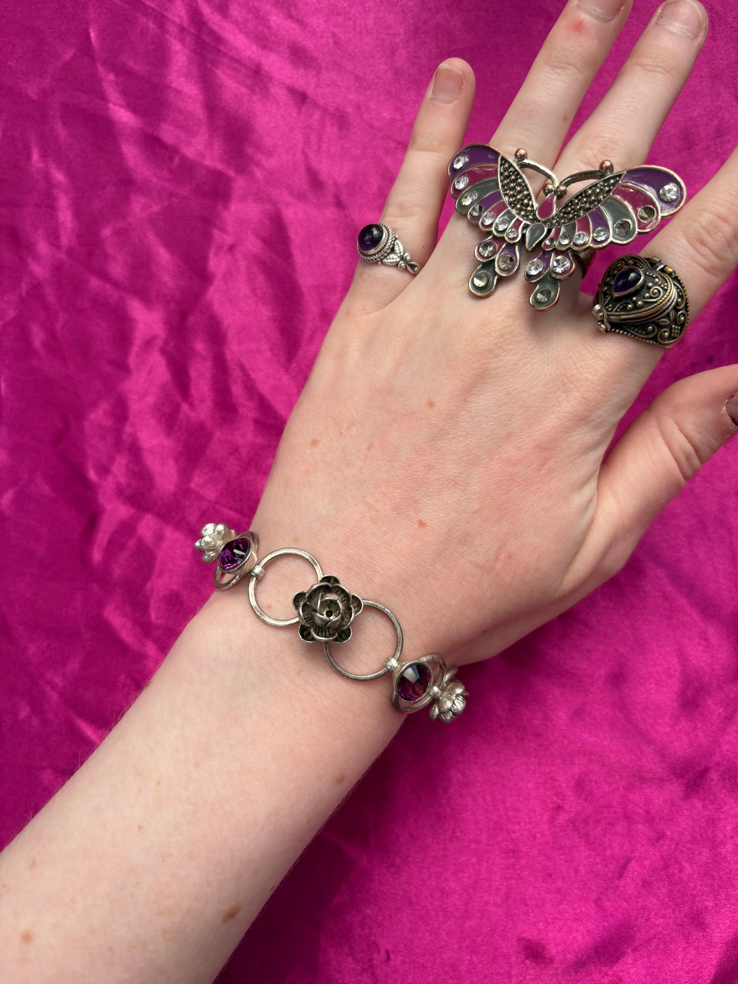 Rounded Roses Bracelet