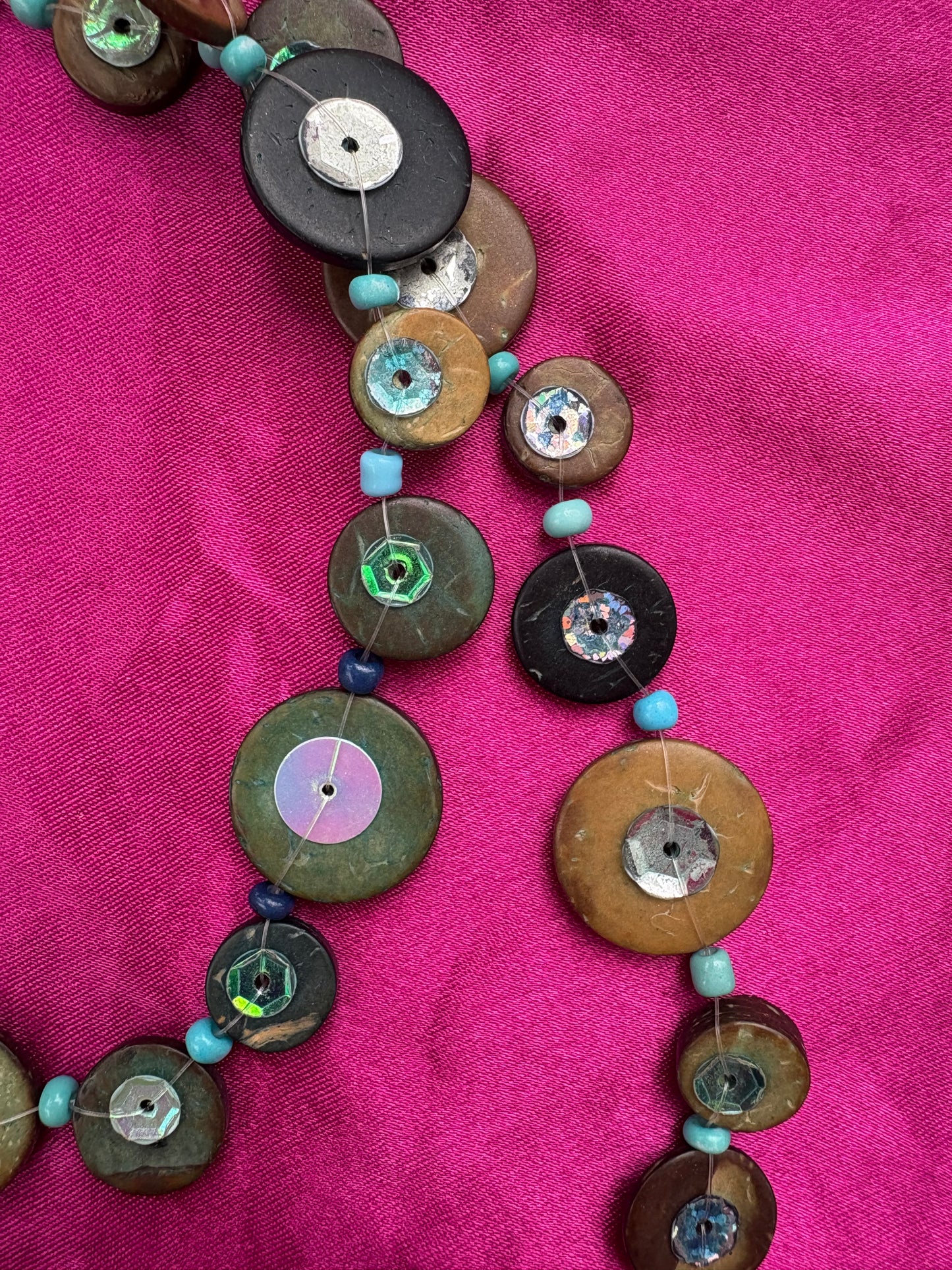Sequin Button Necklacs