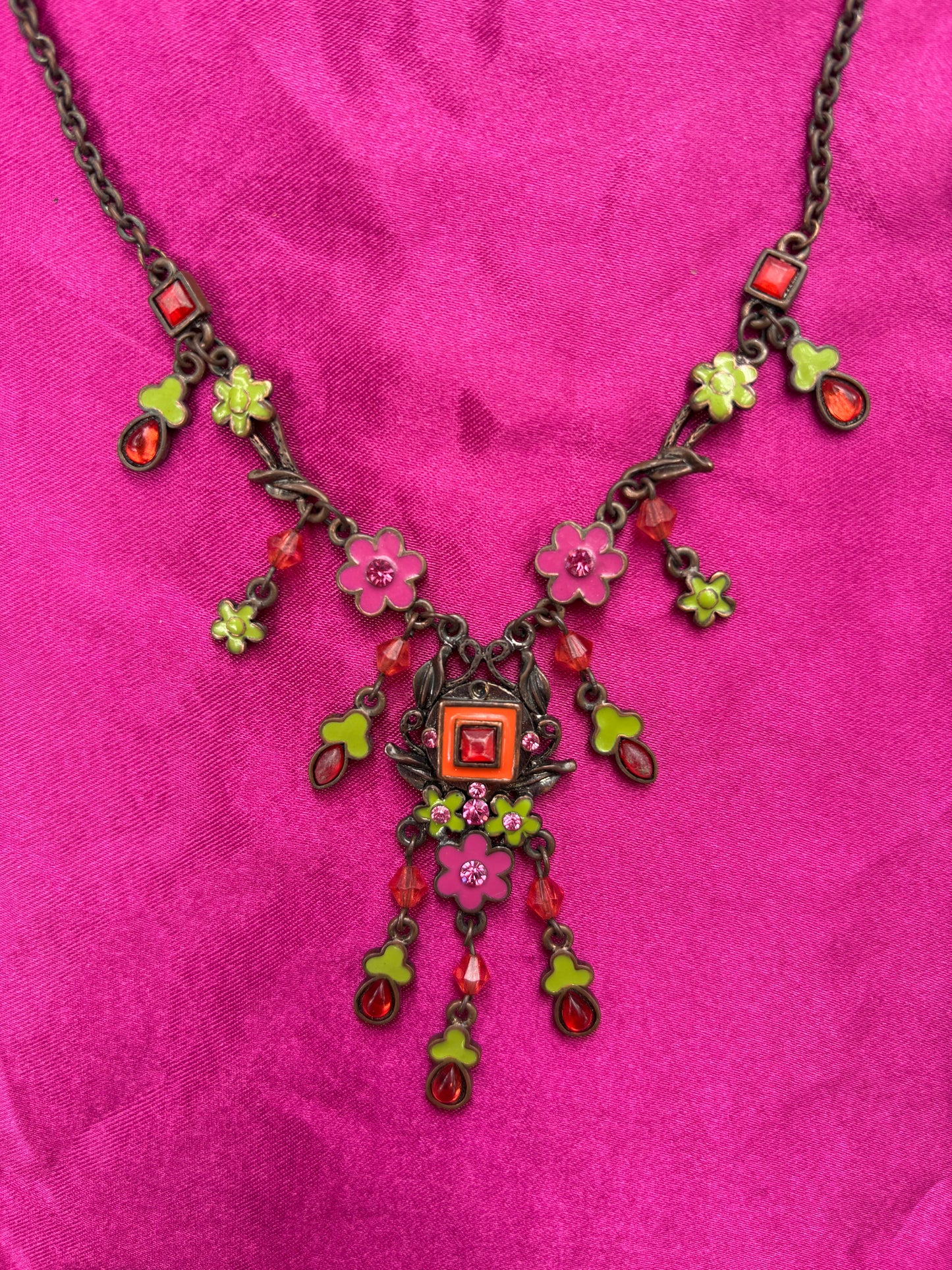 Retro Floral Necklace
