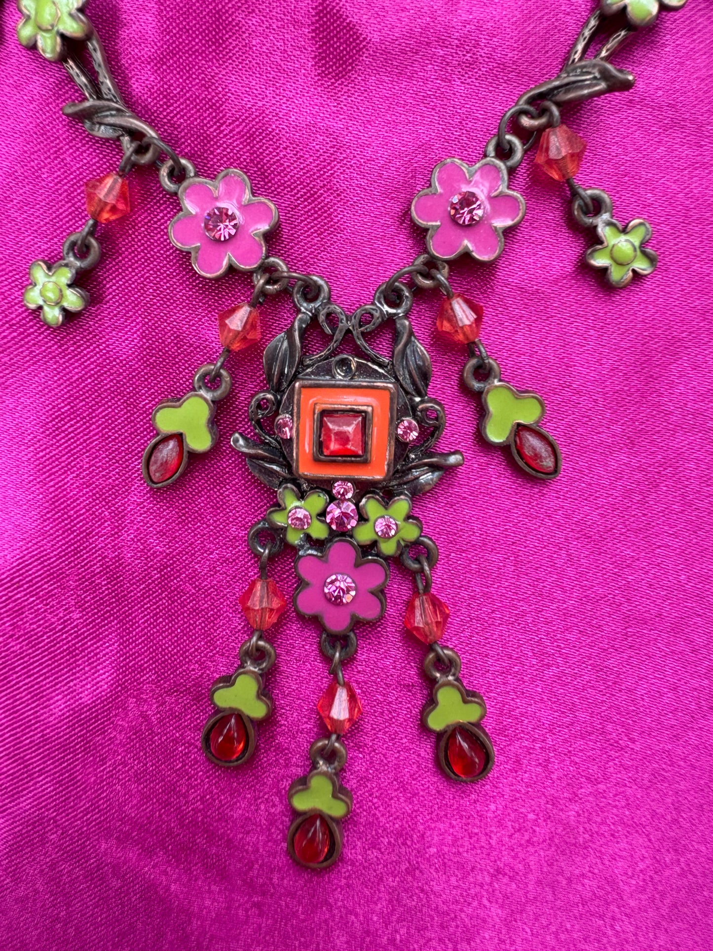 Retro Floral Necklace