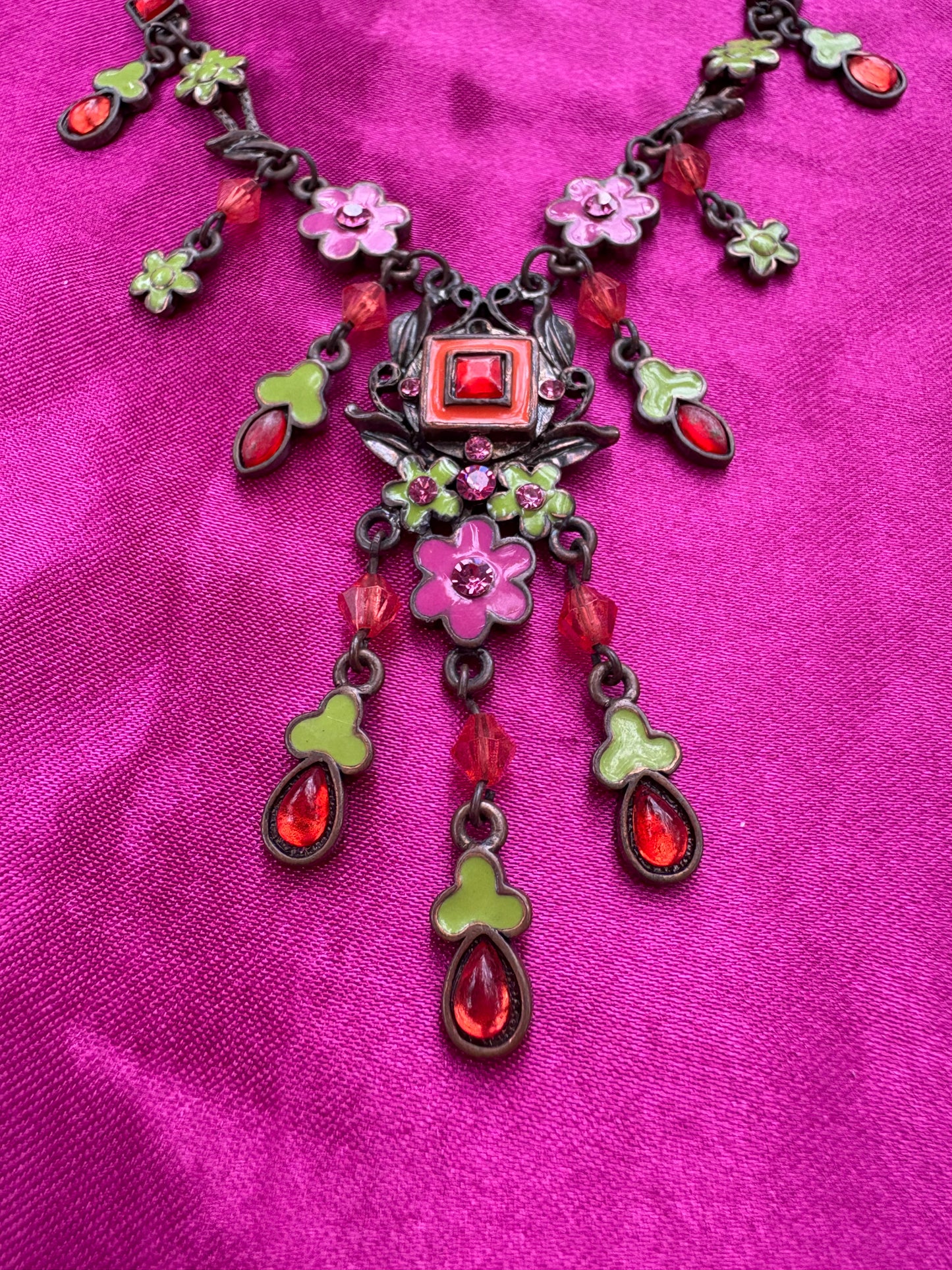 Retro Floral Necklace