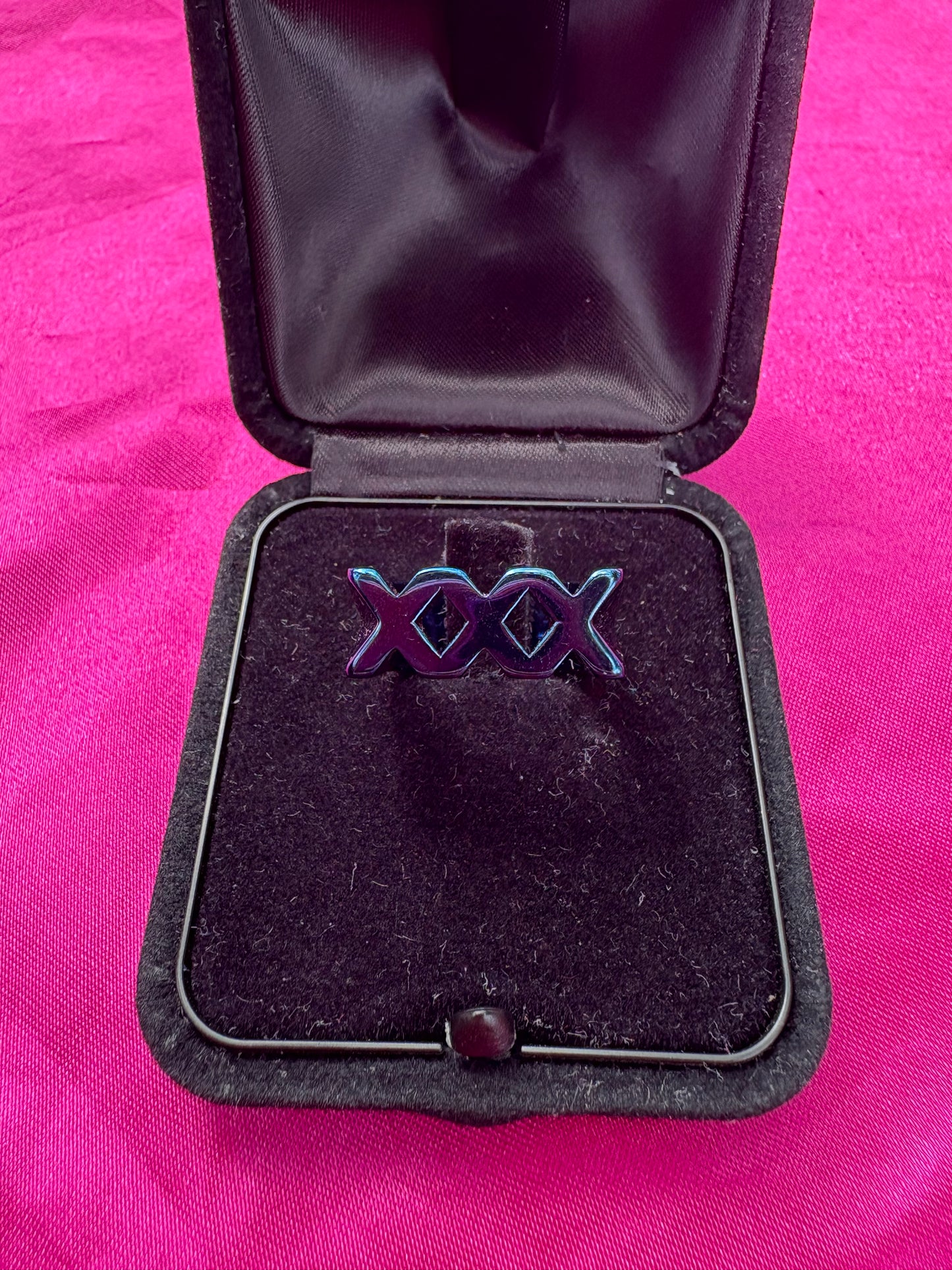 XXX Ring