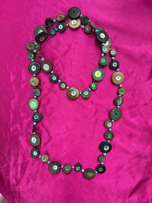 Sequin Button Necklacs