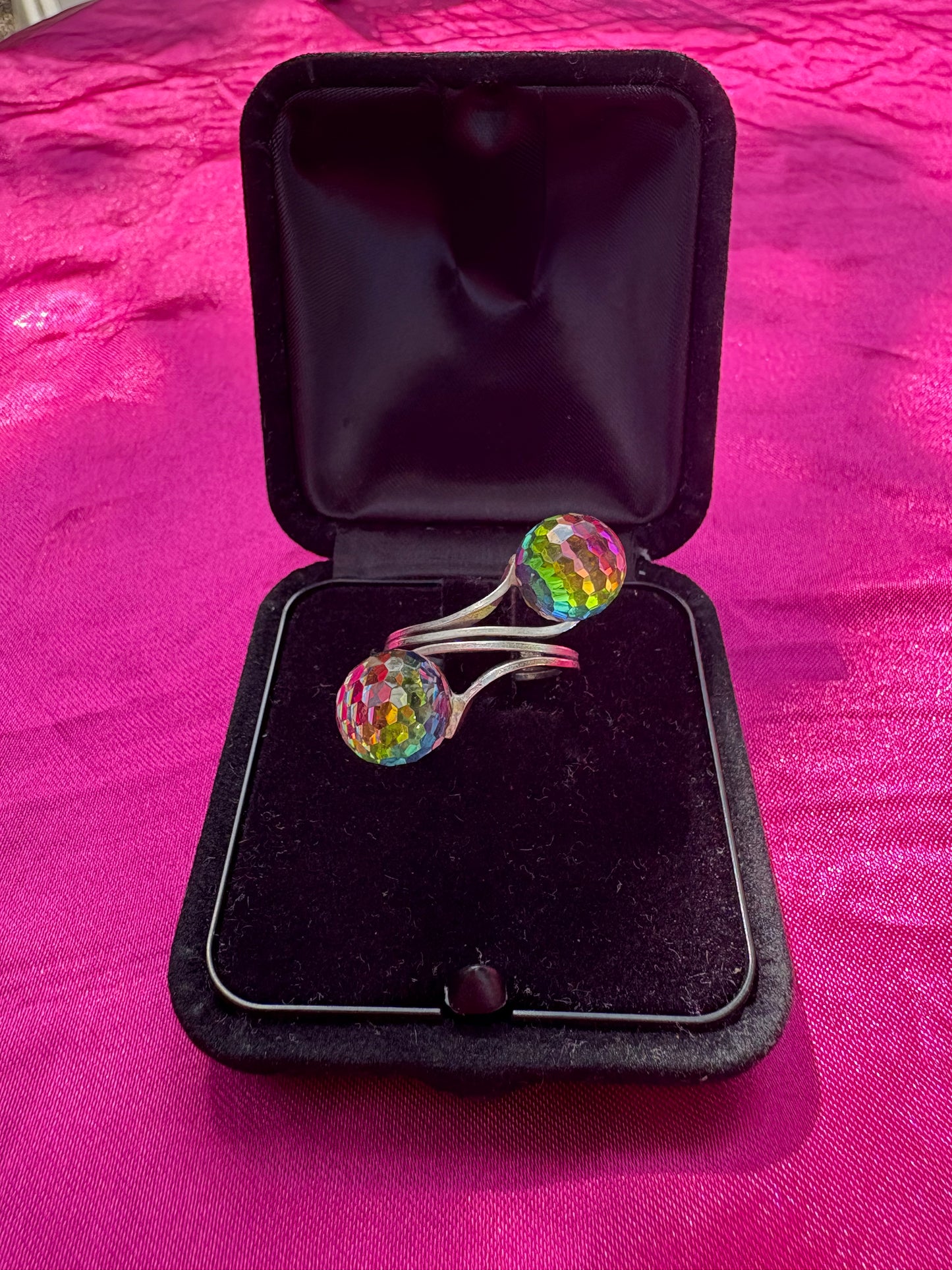 Rainbow Geometric Ring