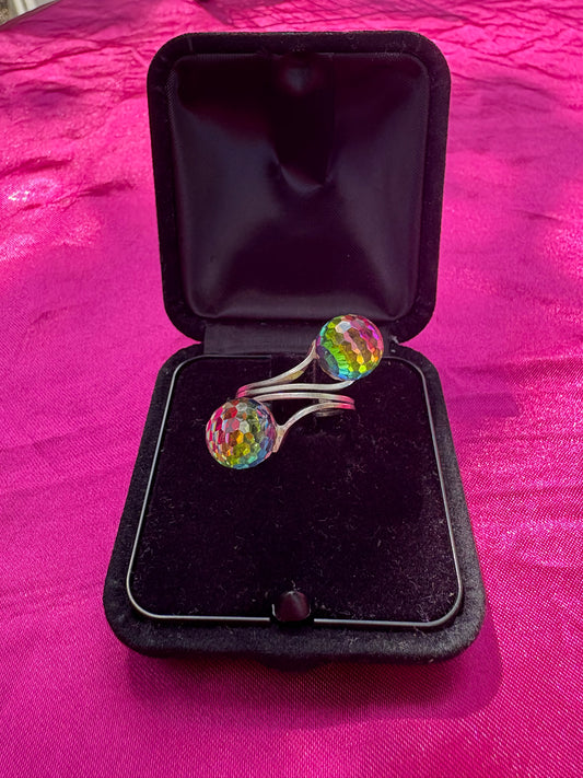 Rainbow Geometric Ring